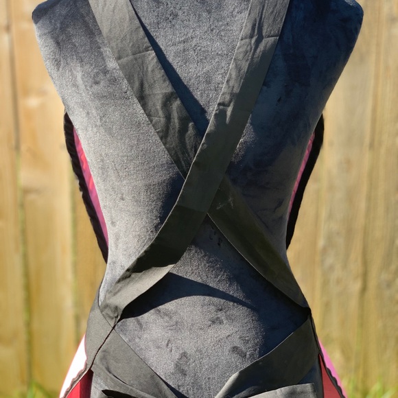 Custom made baker’s apron. - Picture 4 of 5